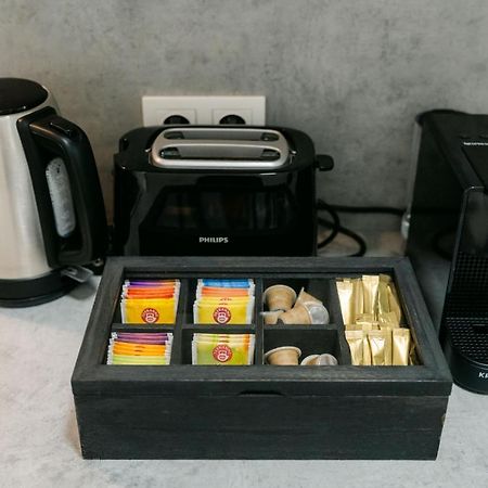 Cozy Apt Perfect For 4-6 Tv Metro Self-Checkin ウィーン エクステリア 写真